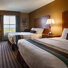 Best Western Plus Seawall Inn & Suites by the Beach room with two queen beds