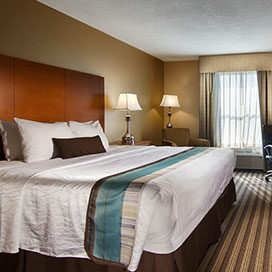 Best Western Plus Seawall Inn & Suites by the Beach room with king bed